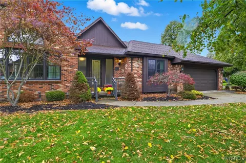 158 Bradfield Dr, East Amherst, NY 14051