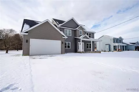 8418 Evelyn Dr, Eden, NY 14057