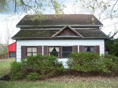 11536 Hunts Corners Rd, Newstead, NY 14001