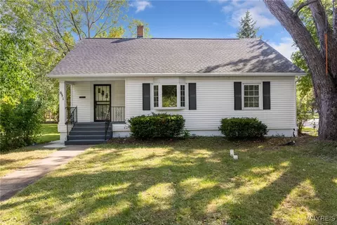 651 Longmeadow Rd, Amherst, NY 14226