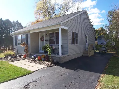 21 Osterhout Ave, Batavia, NY 14020