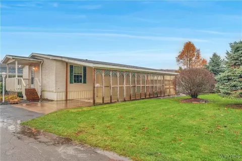 139 Autumn View Dr, Arcade, NY 14009