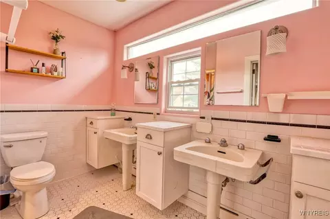 Bath - 660 Genesee St, Olean, NY 14760 photo 4 of 4