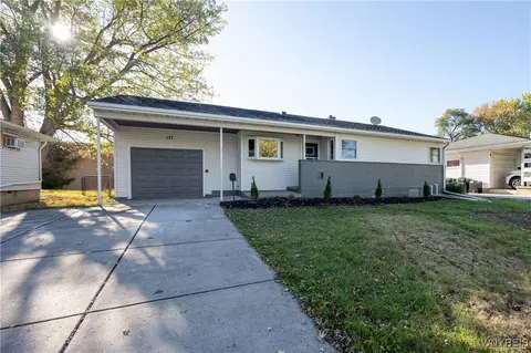 177 Evergreen Dr, Tonawanda, NY 14150