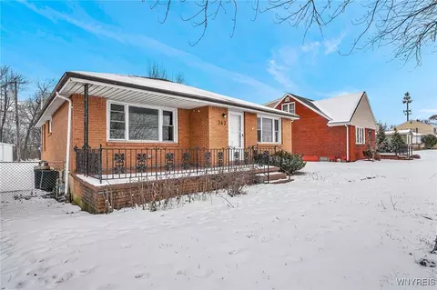 362 Meyer Rd, Amherst, NY 14226