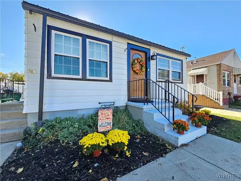 205 Saint Lawrence Ave, Buffalo, NY 14216