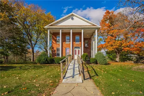 4135 Ridge Rd, Cambria, NY 14094