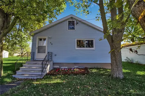 166 Michigan St, Lockport, NY 14094