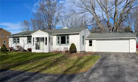 12156 Liberia Rd, East Aurora, NY 14052