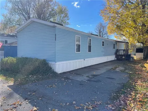 2006 Hemstreet, East Aurora, NY 14052