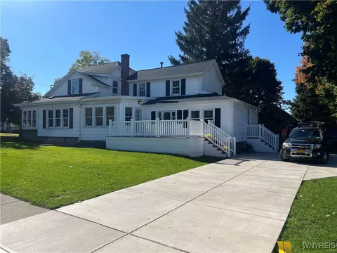 30 Eagle St, Amherst, NY 14221 photo 4