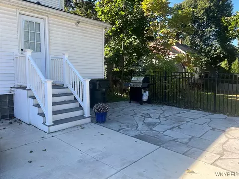 30 Eagle St, Amherst, NY 14221 photo 3