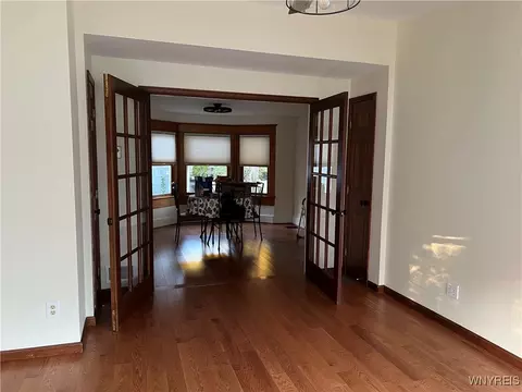30 Eagle St, Amherst, NY 14221 photo 8