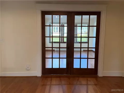 30 Eagle St, Amherst, NY 14221 photo 9