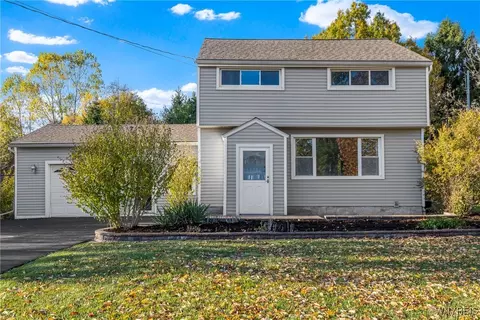 991 S Brookside Dr, Lewiston, NY 14092