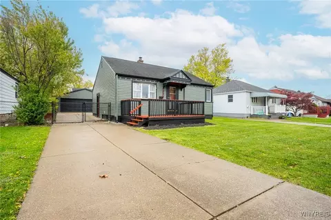 370 W Girard Blvd, Buffalo, NY 14217