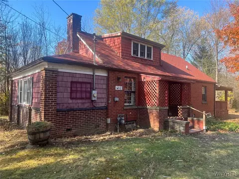 642 Monroe Ave, Evans, NY 14006