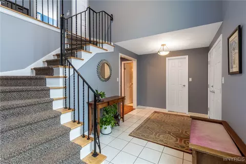 Entry Way - 116 The Paddock, Amherst, NY 14221 photo 1 of 4