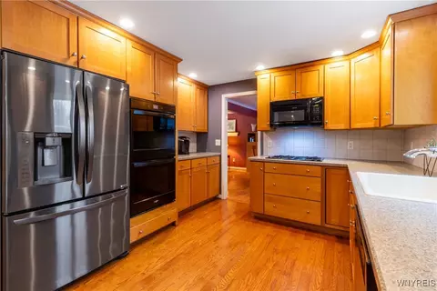 Kitchen - 116 The Paddock, Amherst, NY 14221 photo 2 of 3