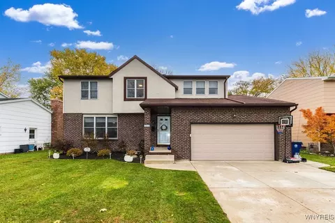 285 Sprucewood Ter, Amherst, NY 14221