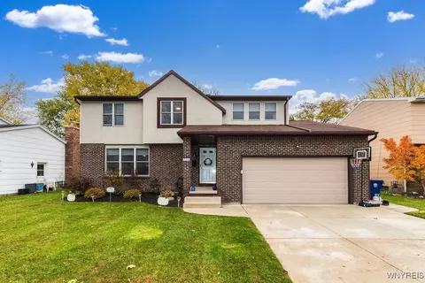 285 Sprucewood Ter, Amherst, NY 14221
