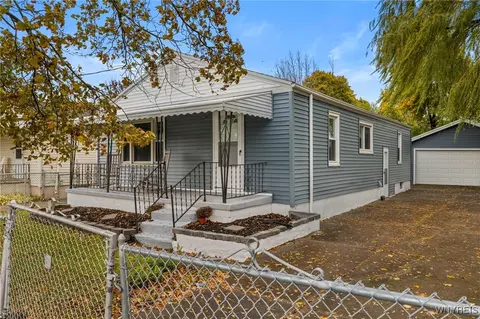 3666 Ely Ave, Niagara Falls, NY 14303