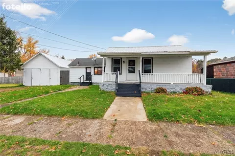 17 Bader Ave, Gowanda, NY 14070