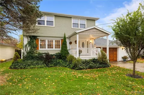 142 Albert Dr, Lancaster, NY 14086