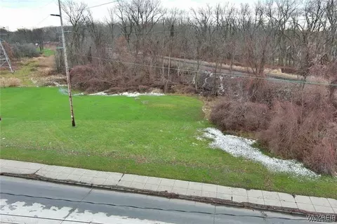 Mineral Springs Rd, Buffalo, NY 14210