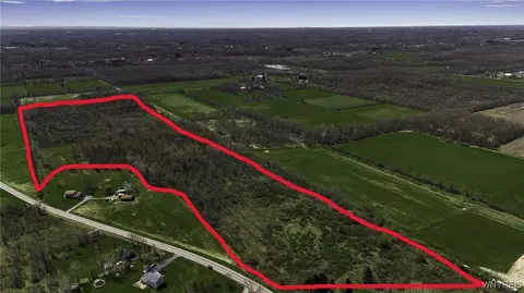 6030 Riddle Rd, Royalton, NY 14094