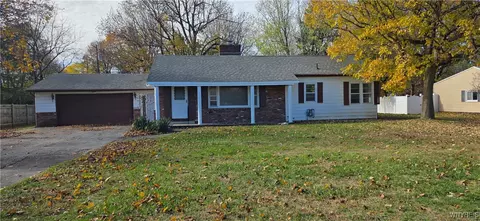 4610 Christian Dr, Clarence, NY 14031