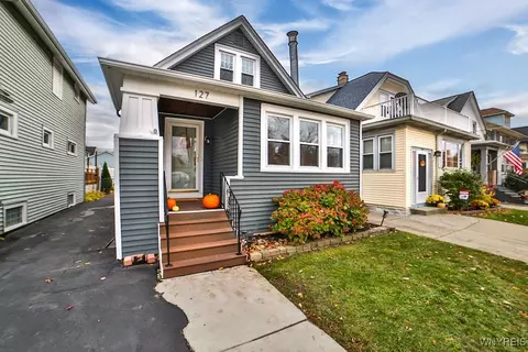 127 Stillwell Ave, Kenmore, NY 14217