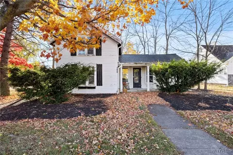 399 Lockport St, Porter, NY 14174