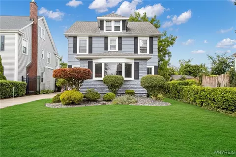 54 Admiral Rd, Buffalo, NY 14216