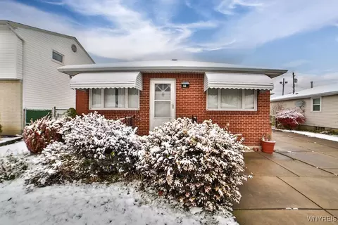 50 Mary Lou Ln, Depew, NY 14043