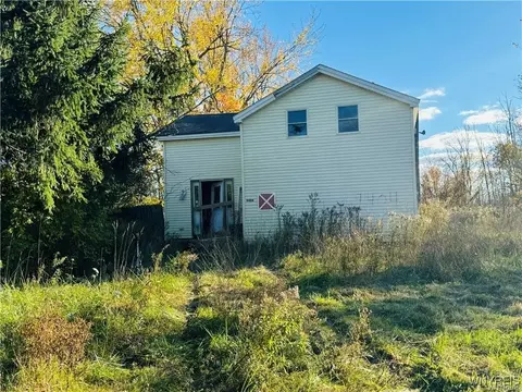 9404 Chestnut Ridge Rd, Royalton, NY 14105