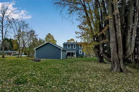 Exterior - 6973 E Canal Rd, Pendleton, NY 14094 photo 6 of 7