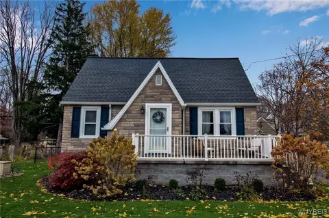 6973 E Canal Rd, Pendleton, NY 14094