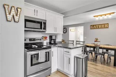 Kitchen - 6973 E Canal Rd, Pendleton, NY 14094 photo 1 of 5