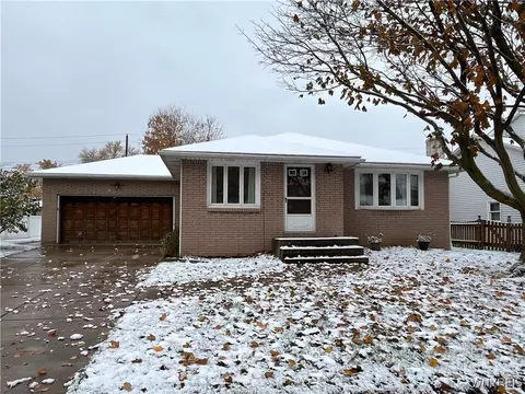 44 Morgott Ave, West Seneca, NY 14224