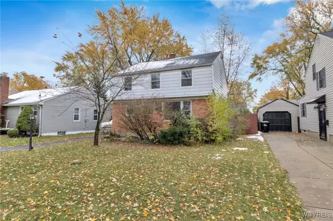 121 Willow Breeze Rd, Buffalo, NY 14223