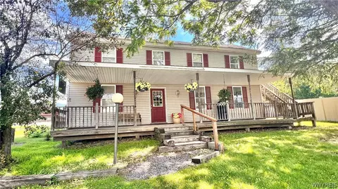 6 Martha St, Ellicottville, NY 14731