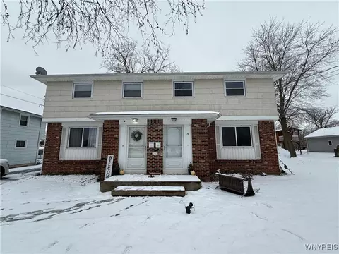 74 Vandenberg Ave, Lancaster, NY 14086