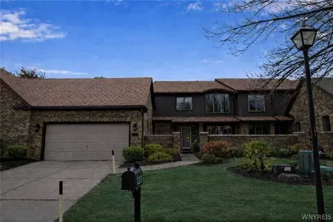 122 Hidden Ridge Cmn, Amherst, NY 14221