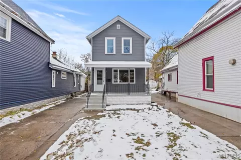 74 Baynes St, Buffalo, NY 14213