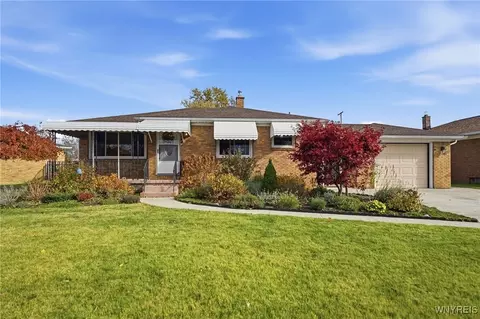 35 Ceil Dr, Cheektowaga, NY 14227
