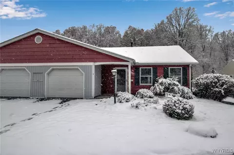 4 The Cmn, Lockport, NY 14094