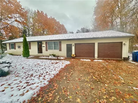 4980 Shunpike Rd, Cambria, NY 14094