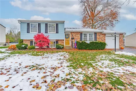 858 Deerfield Dr, North Tonawanda, NY 14120