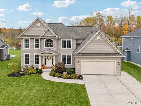 48 Worthington Ln, Lancaster, NY 14086